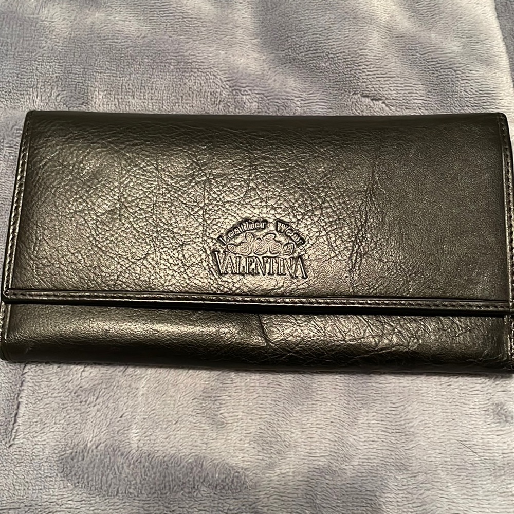 Valentina black leather wallet from Italy 🇮🇹